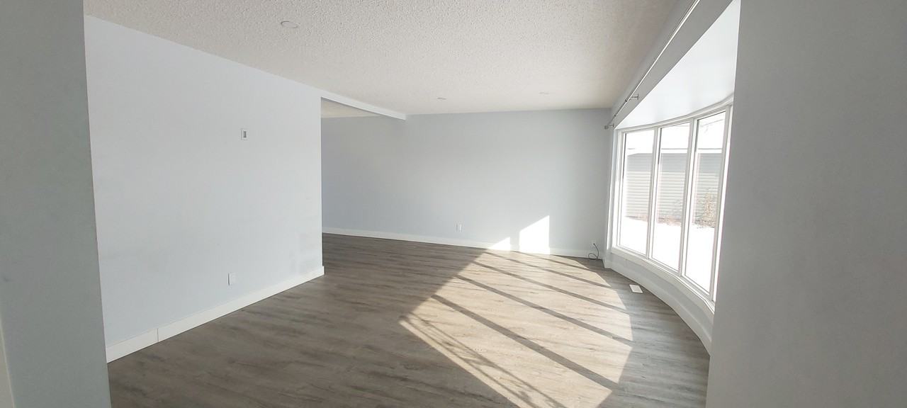 7812 Argyll Road Northwest - Photo 3 of 11