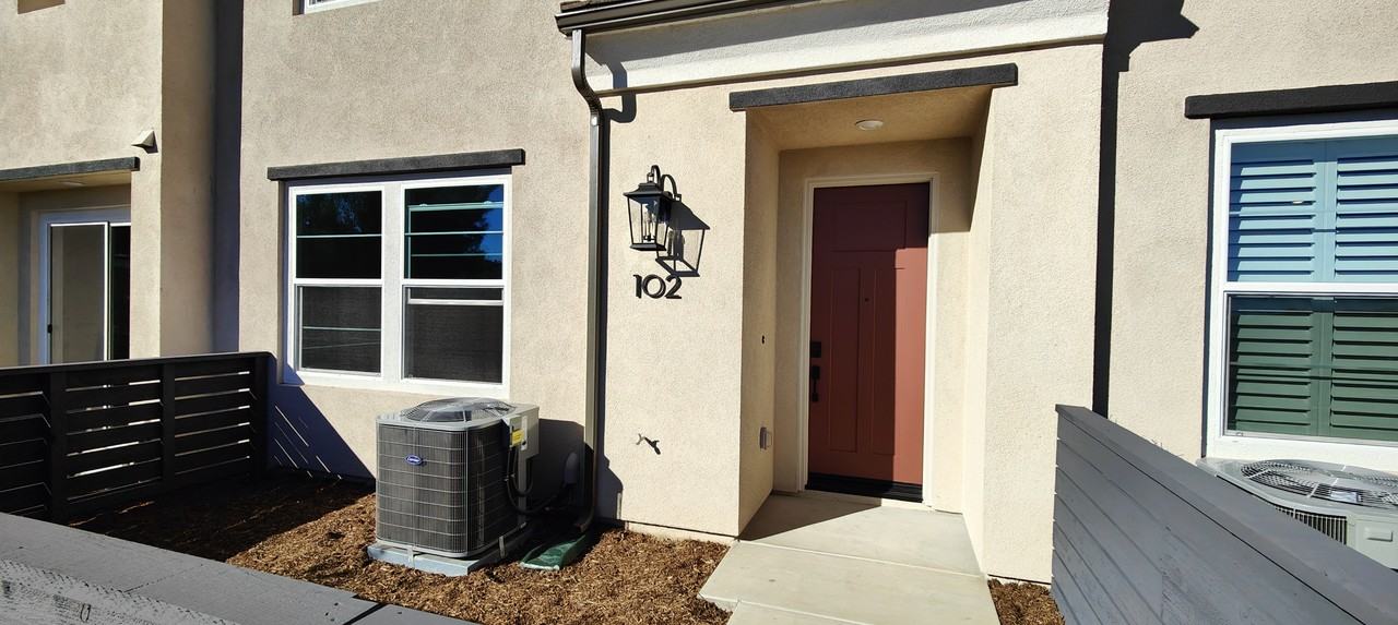 1220 Sunrise Vw #102 - Photo 2 of 23