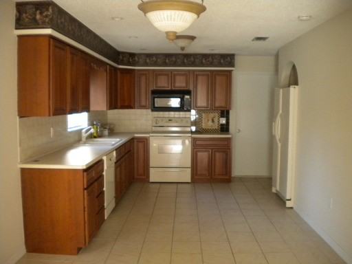 6804 Lake View Dr - Photo 3 of 8