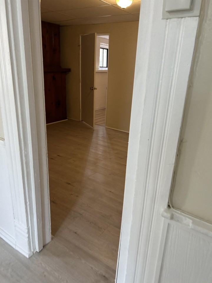 448 Brownsville Rd #3 - Photo 5 of 14
