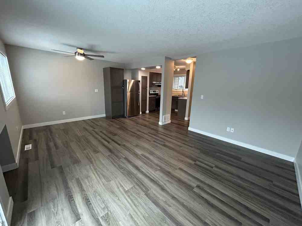 115 Acacia Dr - Photo 2 of 20