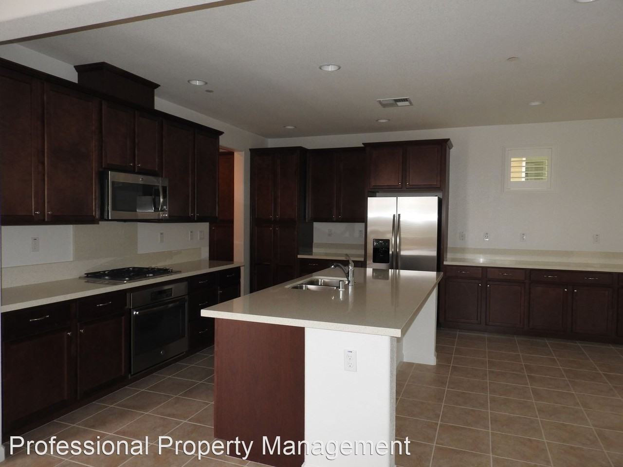 1532 Avanti Dr - Photo 2 of 21