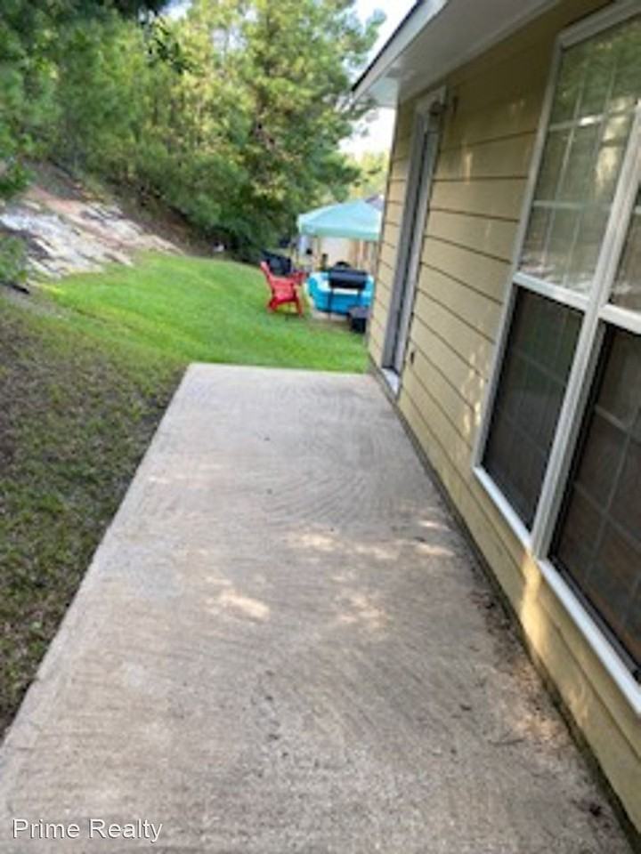 714 Pine Hill Ct - Photo 2 of 14