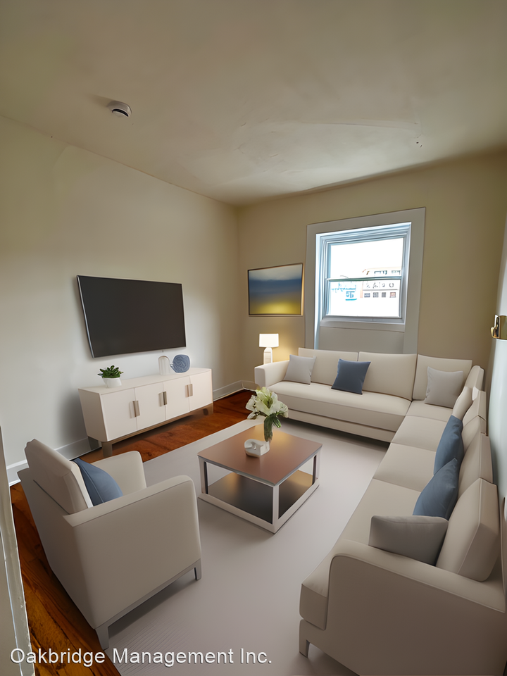 467 Howe Avenue - Photo 3 of 4