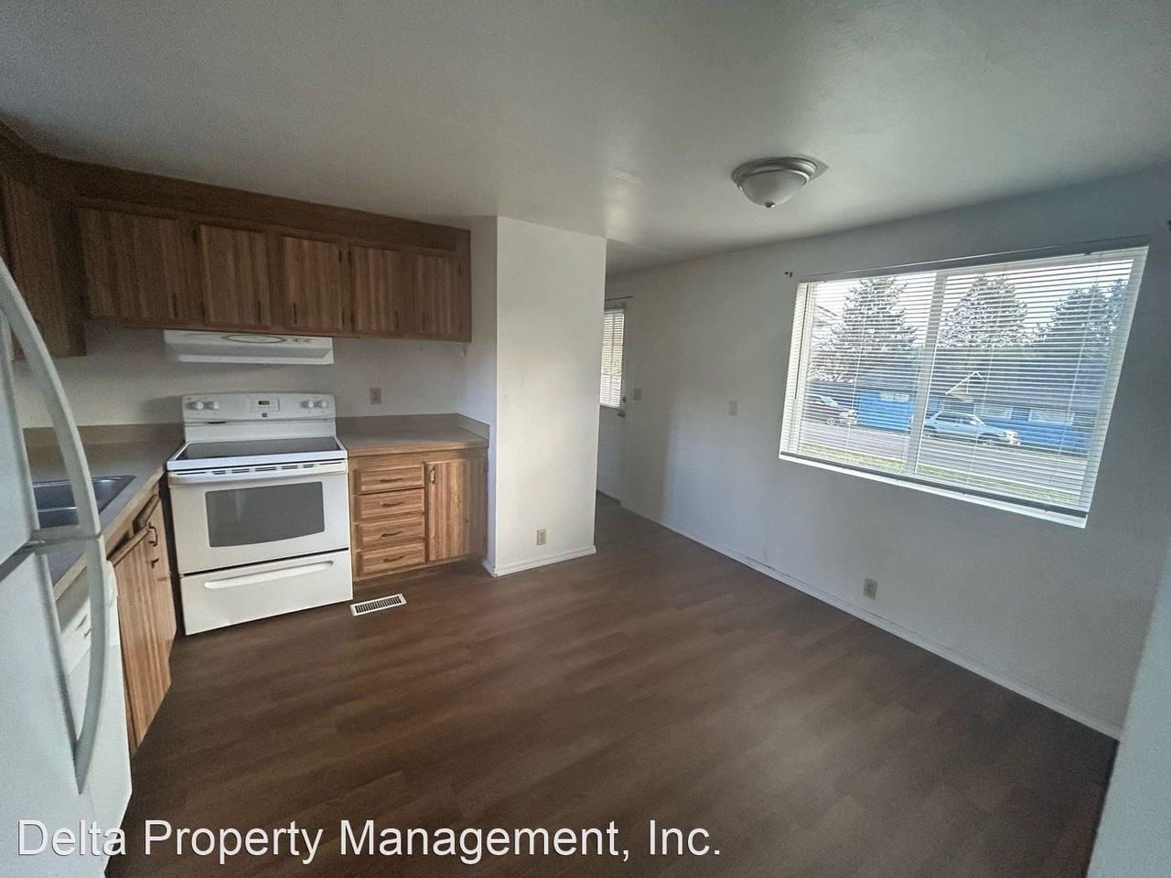 16418 W Lake Goodwin Rd - Photo 3 of 12