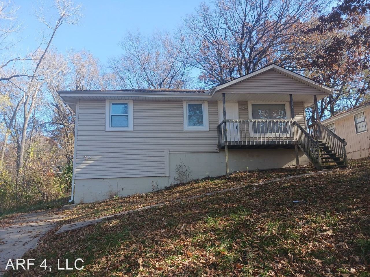 217 S High St - Photo 2 of 10