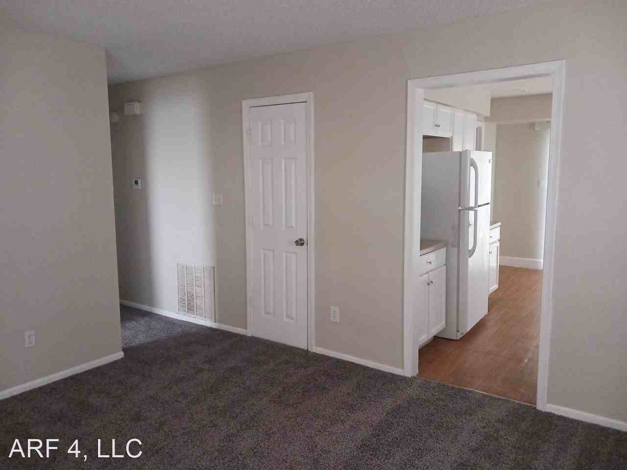 217 S High St - Photo 3 of 10