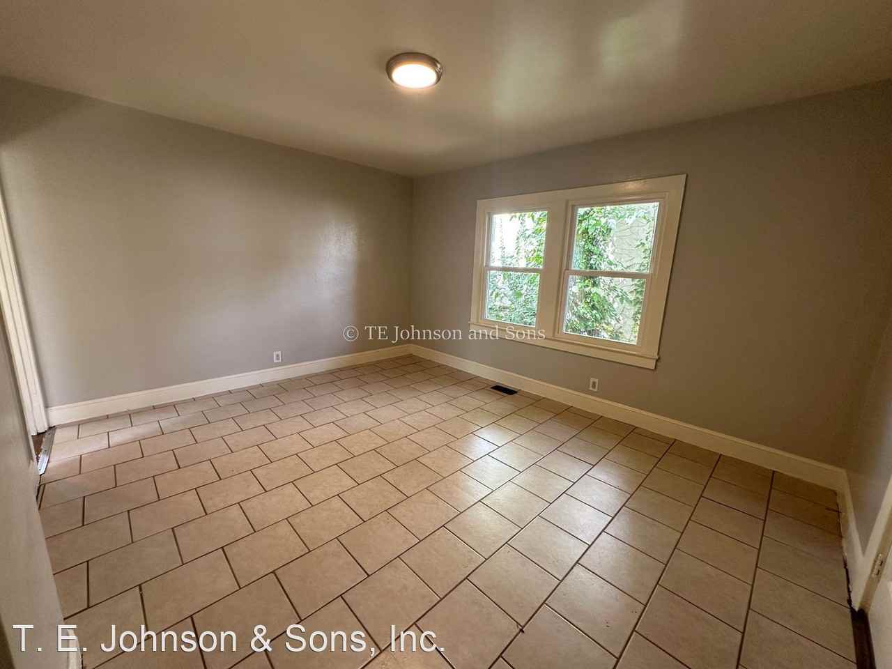 142 N Laura Wall Blvd - Photo 3 of 10