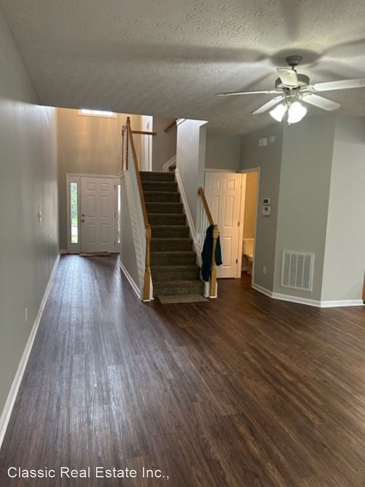 230 Prescott Ln - Photo 2 of 25