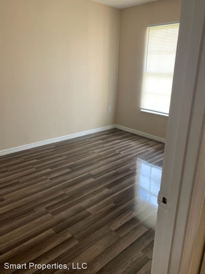 801 Wanamaker Ave - Photo 2 of 6