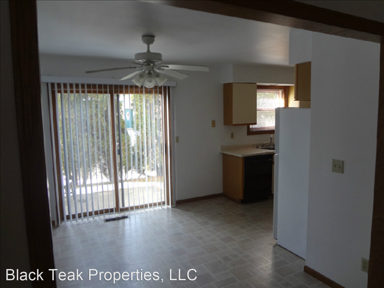 South Park Town Homes - Photo 3 of 8
