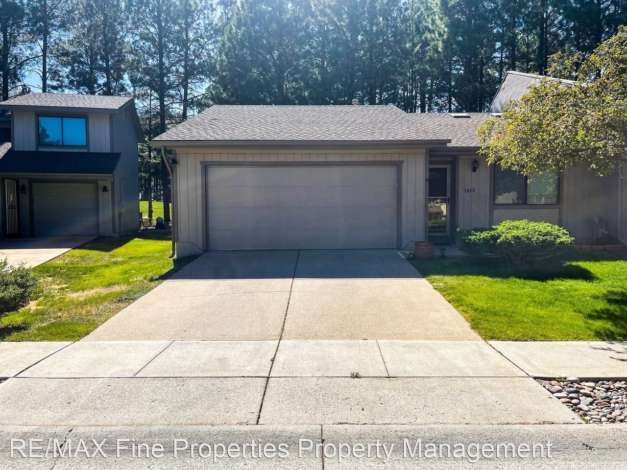 1613 N Lakeview Ln - Photo 2 of 15