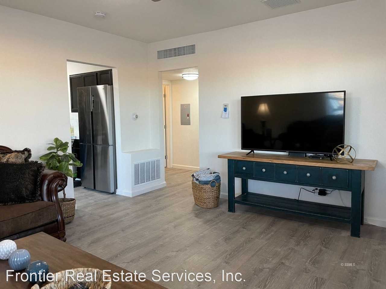 433 S Richmond Rd - Photo 3 of 11