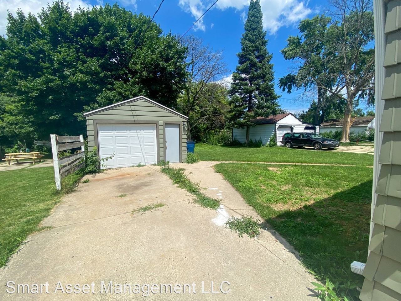 5612 W Carmen Ave - Photo 2 of 12