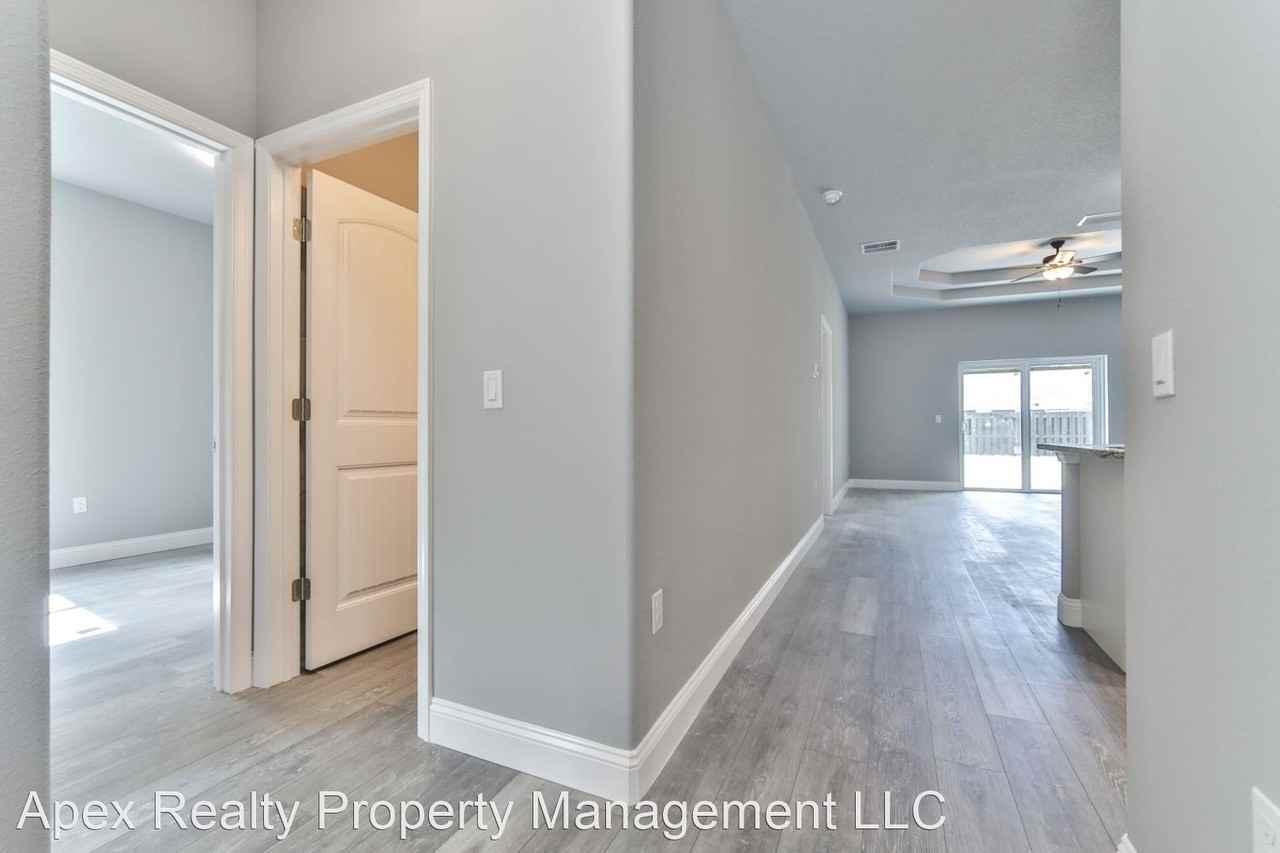 B section rental available - Photo 3 of 11