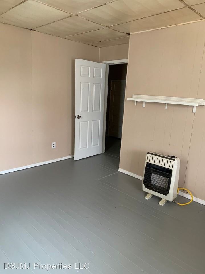 1500 Covert St - Photo 2 of 9