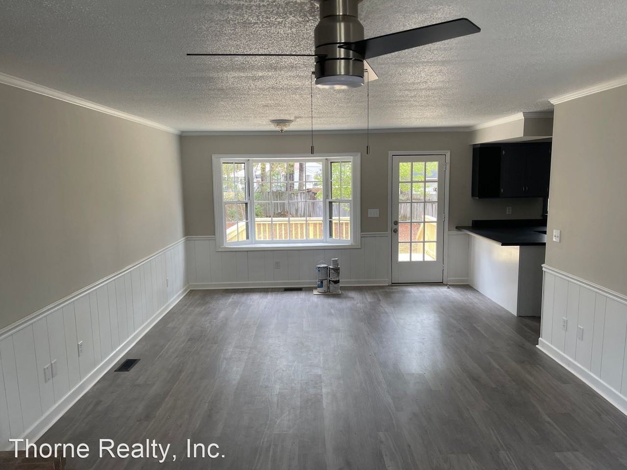 200 King George Ave - Photo 2 of 13