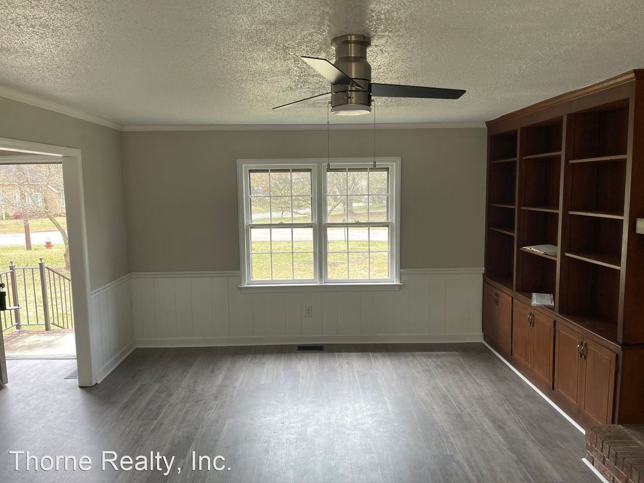 200 King George Ave - Photo 3 of 13