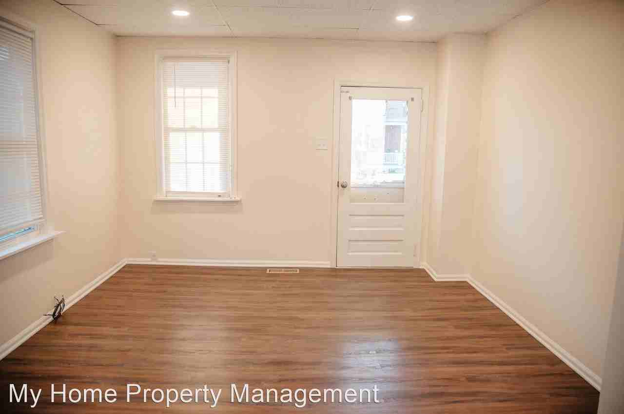 5972 Pine St - Photo 3 of 19