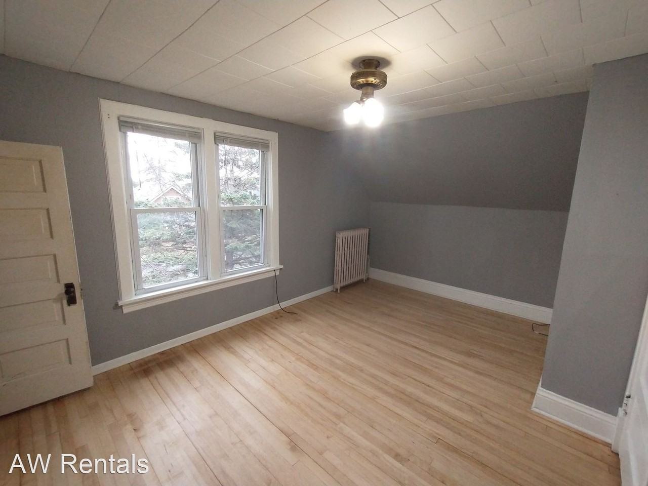 513 11th St S - Photo 3 of 15