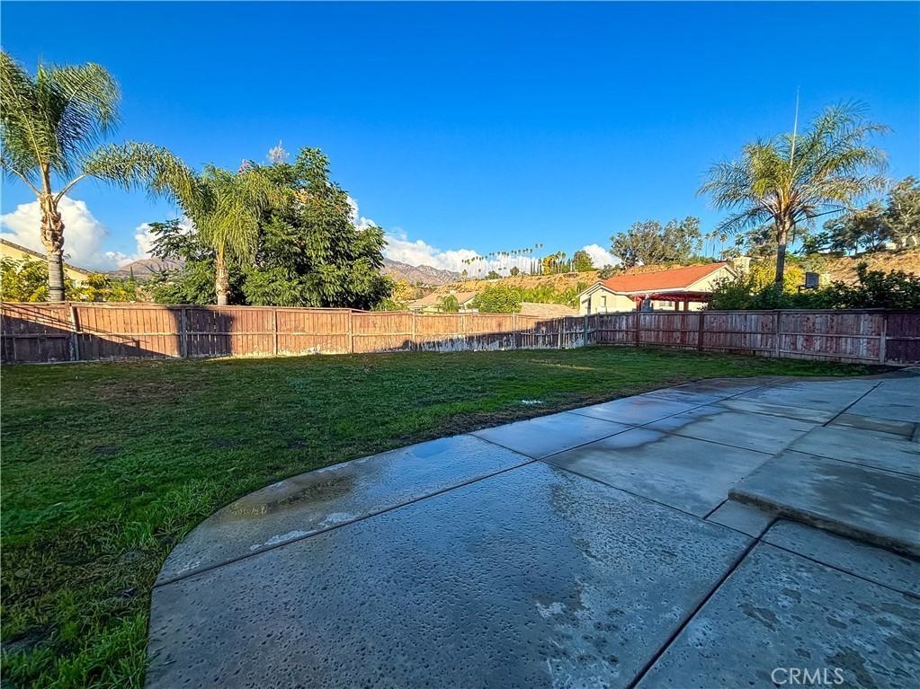 28572 Cherokee Rose Dr - Photo 2 of 4