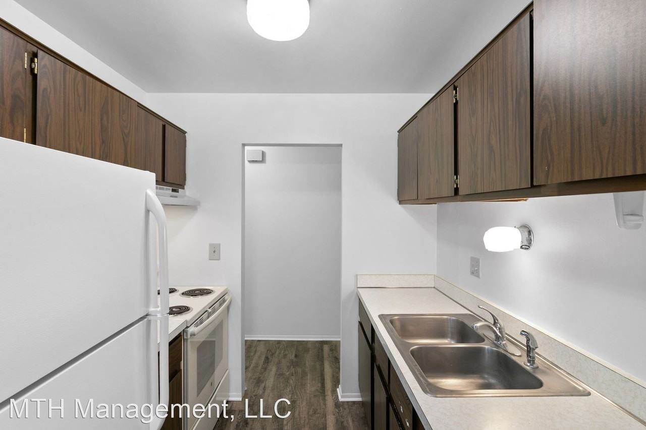 220 Park St; 139 Mann St - Photo 2 of 18