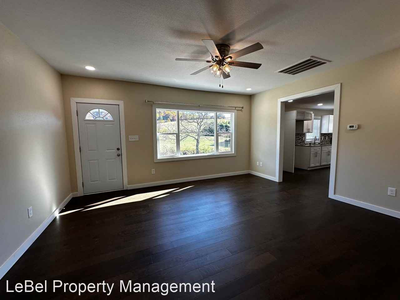 3215 3 Springs Rd - Photo 3 of 25