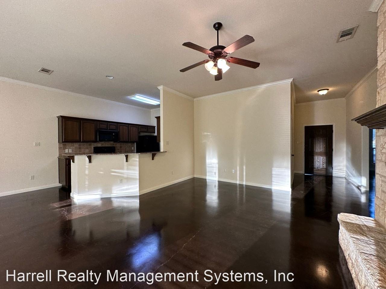 619 Monticello Cir - Photo 3 of 14