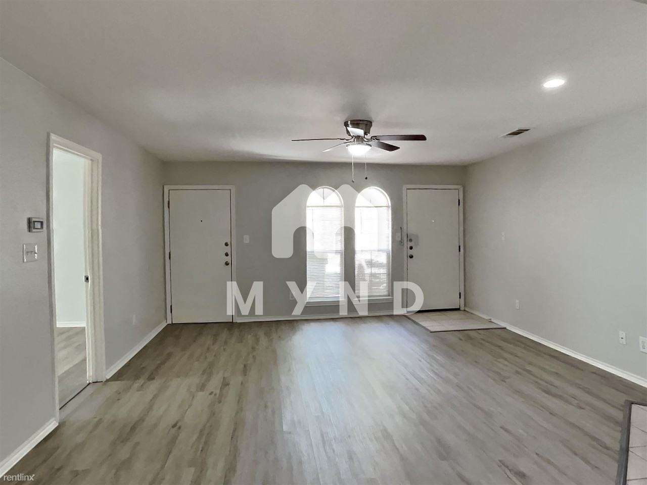 1303 Hamilton St - Photo 3 of 20