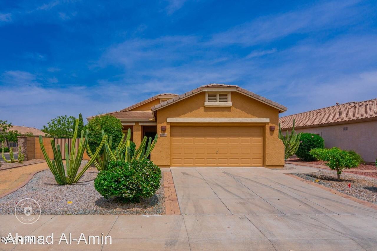 17136 W Desert Ln - Photo 3 of 21