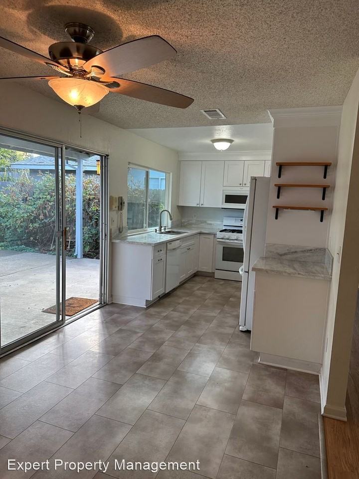 5116 Chicago Ave - Photo 3 of 13