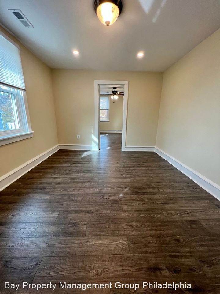 3950 Mary St #2 - Photo 3 of 10