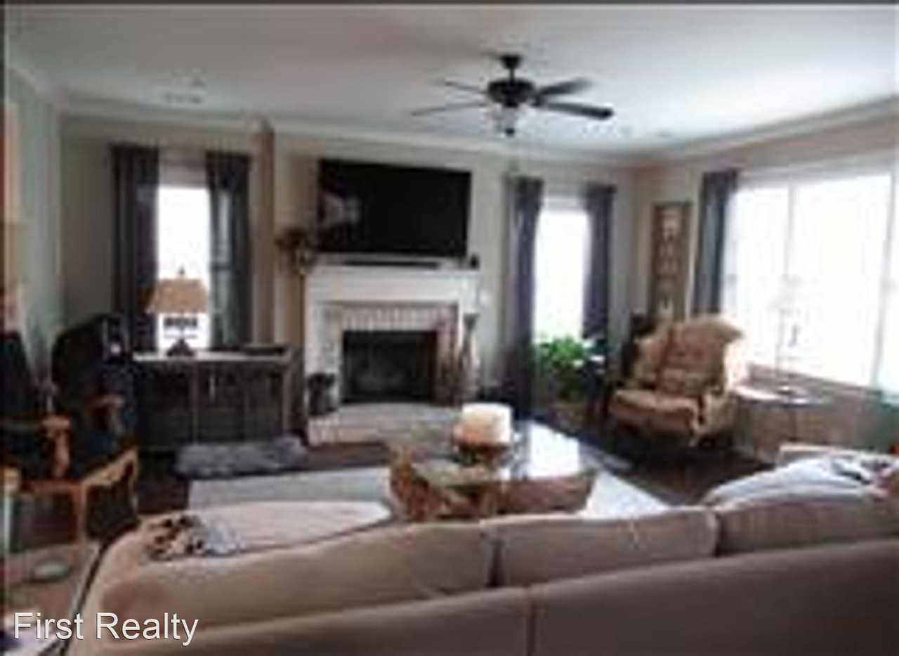 2473 Mimms Ln - Photo 2 of 9