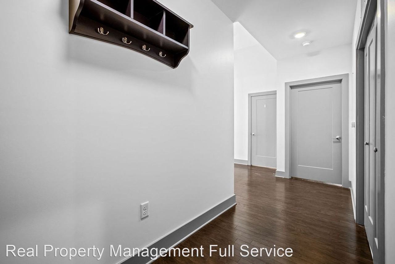 2407 8th Ave S - Photo 2 of 30