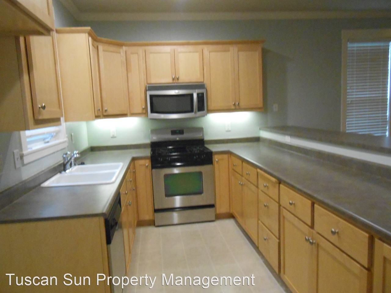 2867 Lanning Ave - Photo 3 of 13