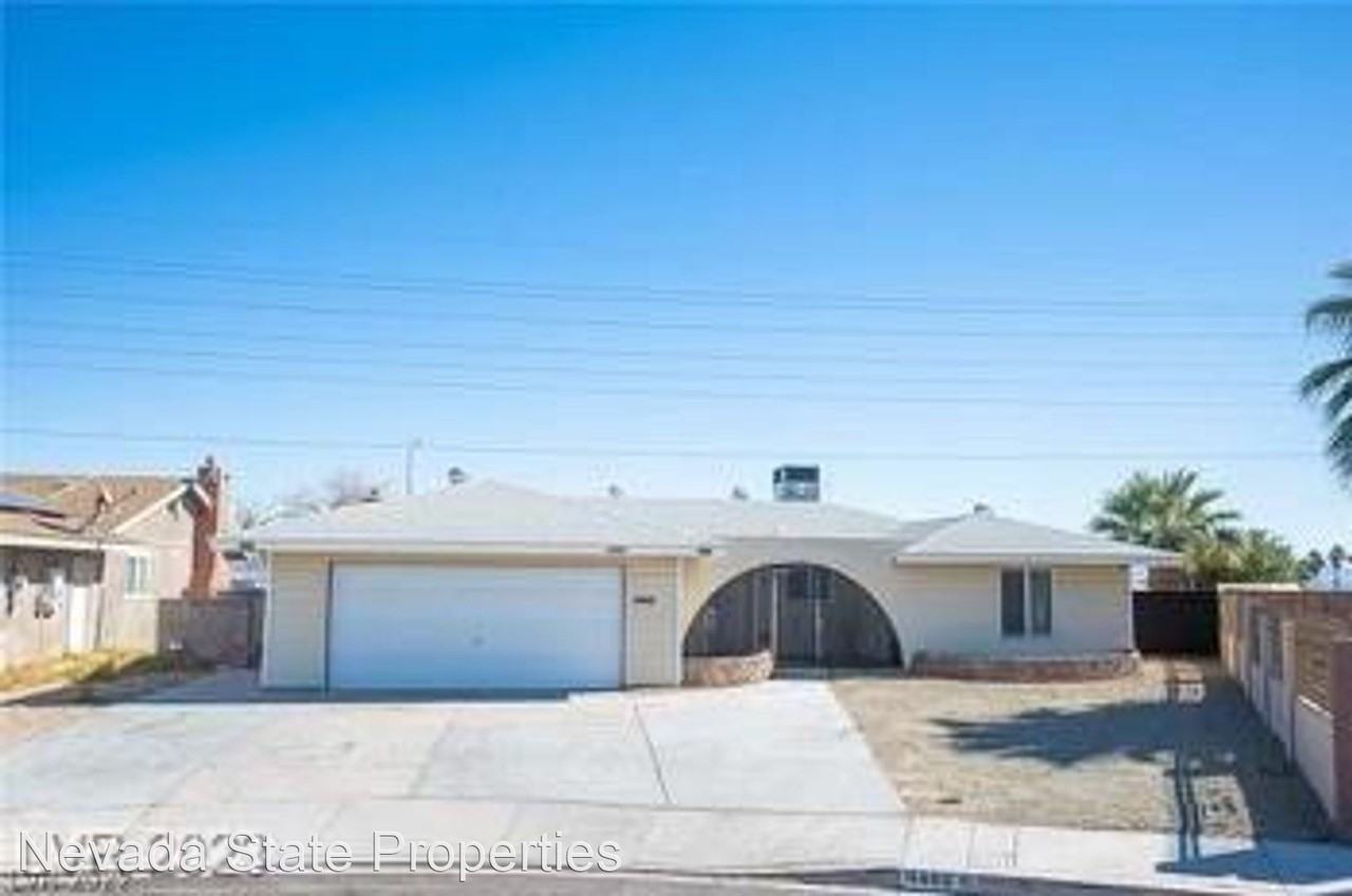 4460 Bluecrest Rd, Las Vegas, NV 89121 4 Bedroom House for 2,250/month