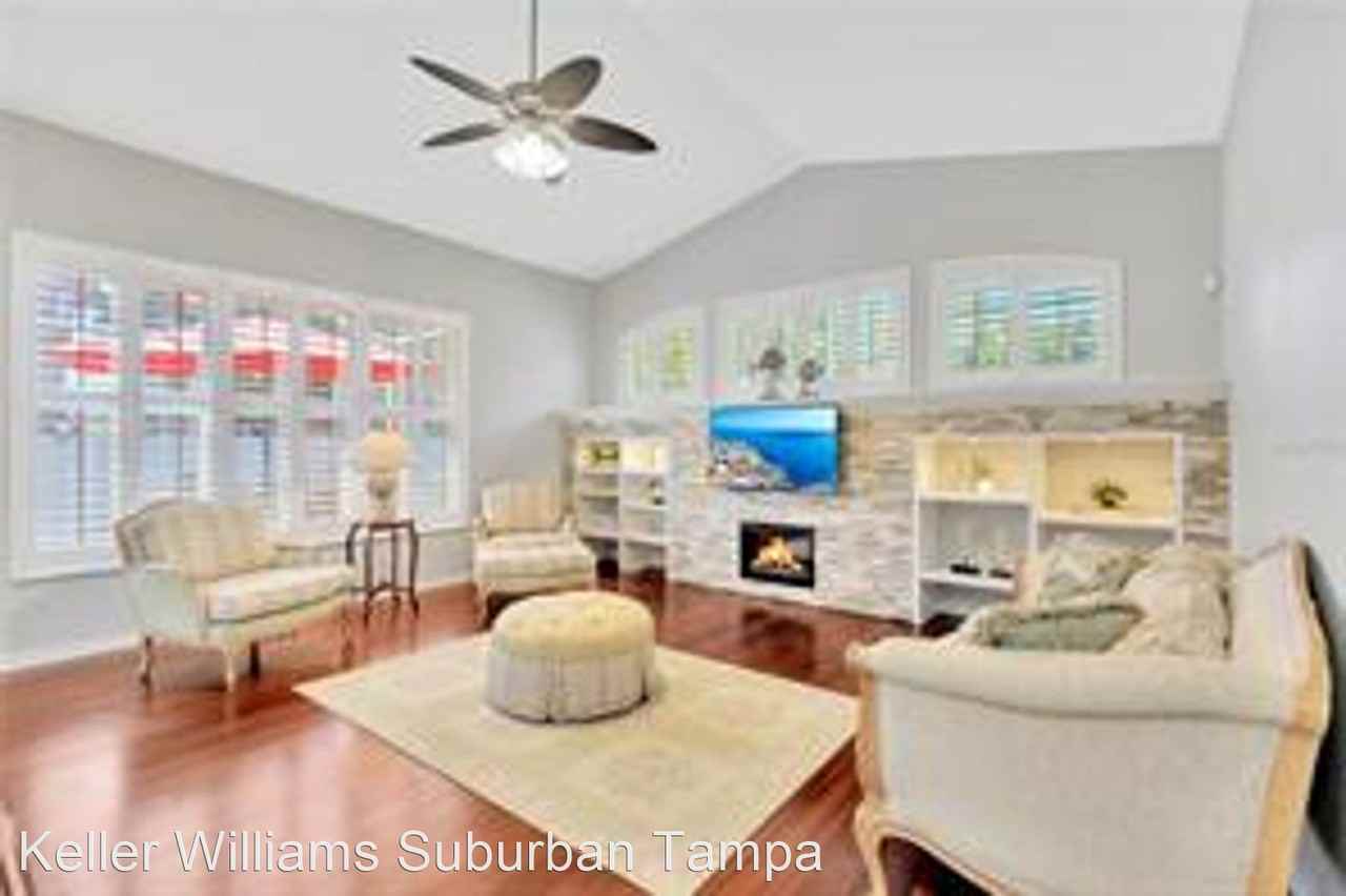 5102 Coopers Hawk Ct - Photo 2 of 32