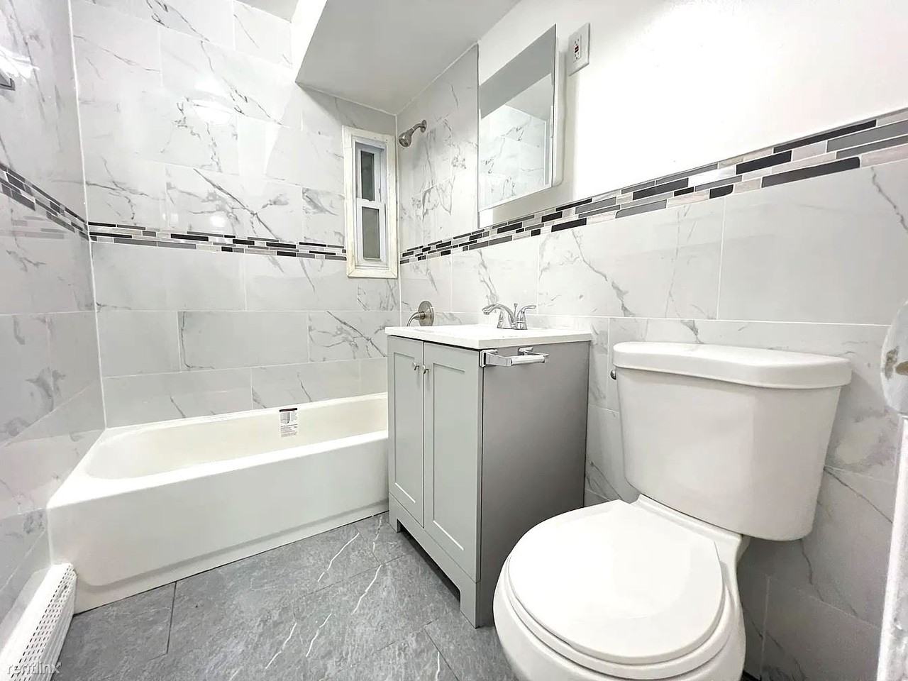 388 Stuyvesant Ave - Photo 2 of 4