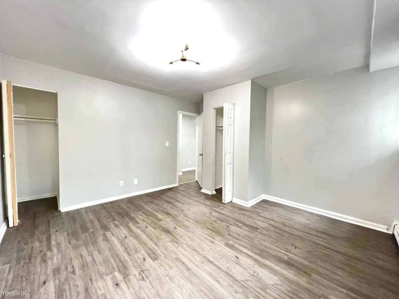 388 Stuyvesant Ave - Photo 3 of 4