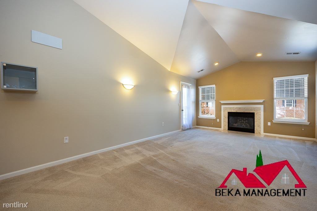 47861 Cardiff Ave - Photo 3 of 21