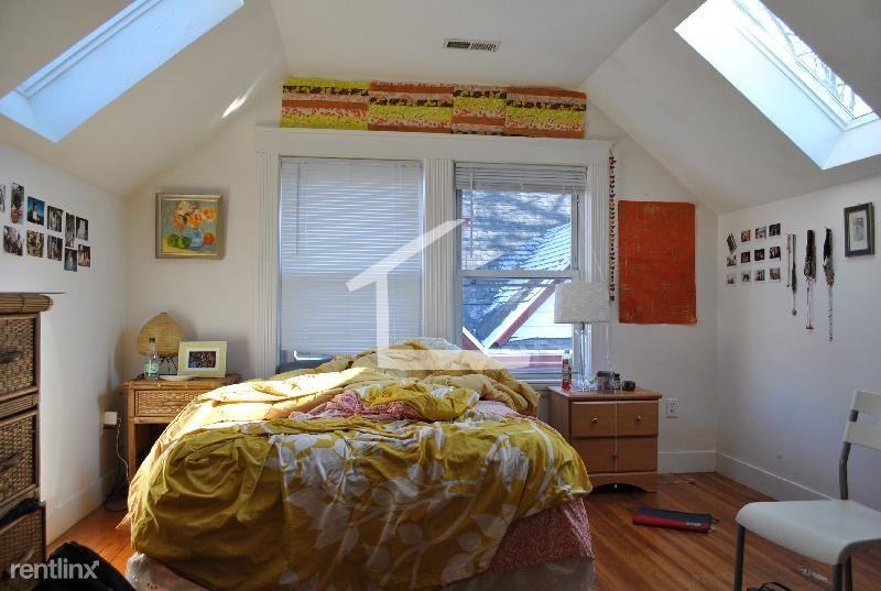 56 Gardner St - Photo 2 of 14