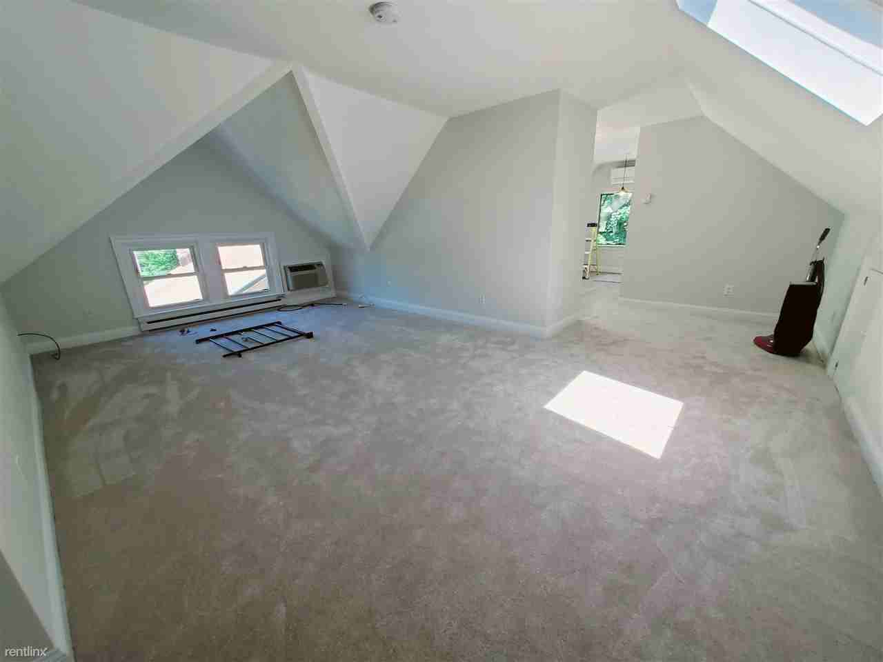 22 Clovelly Rd - Photo 3 of 6