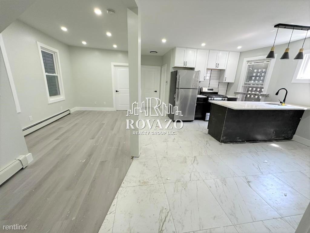 112 Milford Ave - Photo 2 of 8