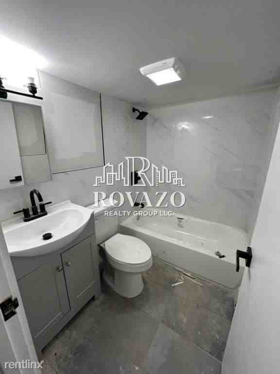 112 Milford Ave - Photo 3 of 8