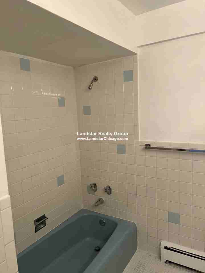 8644 Skokie Blvd #405 - Photo 7 of 10