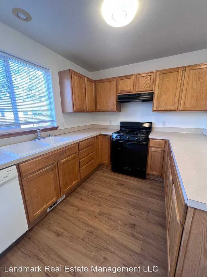 1301-1317 Barkley Blvd - Photo 2 of 19
