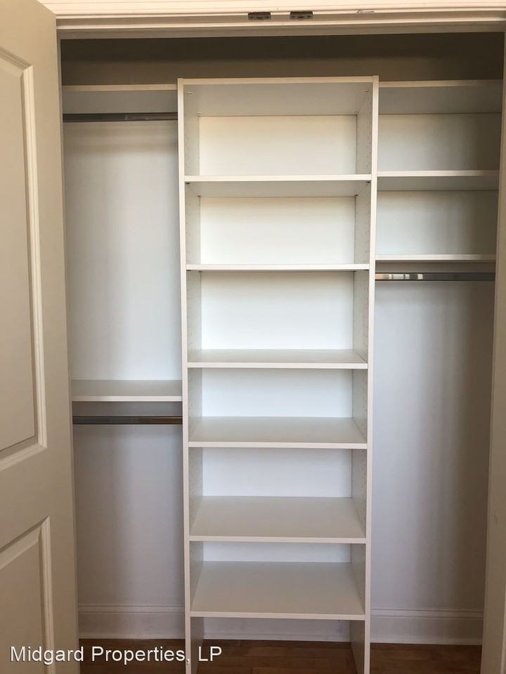 201 York Road - Photo 3 of 10