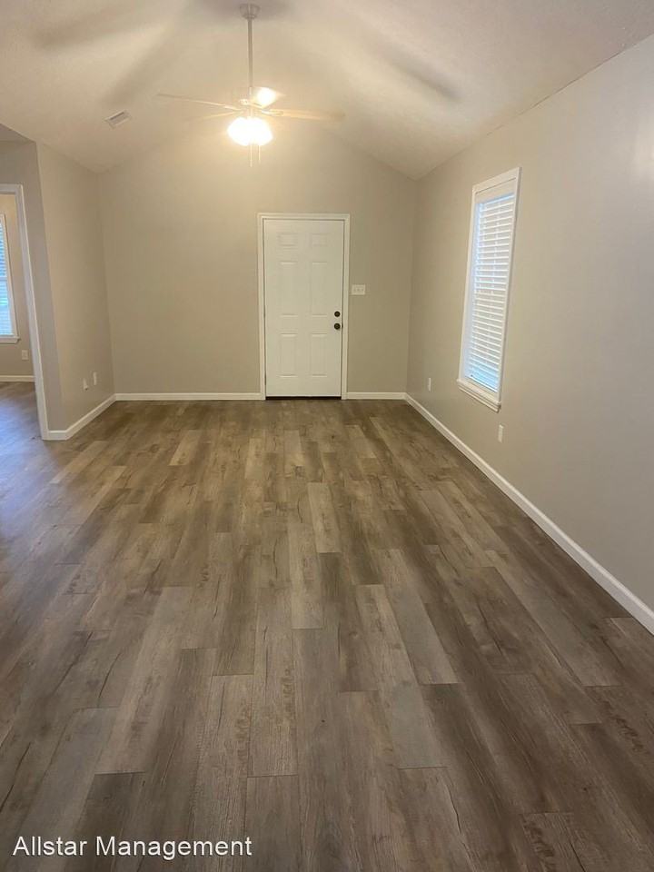 101 Whaley Rd - Photo 2 of 21