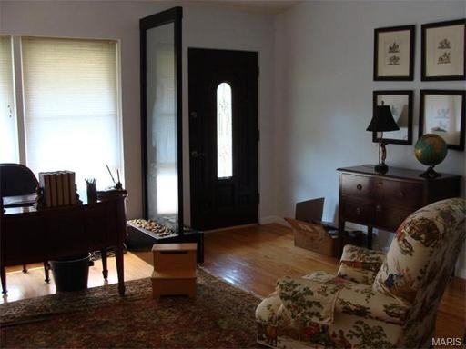 9 Sleepy Hollow Ln - Photo 2 of 18