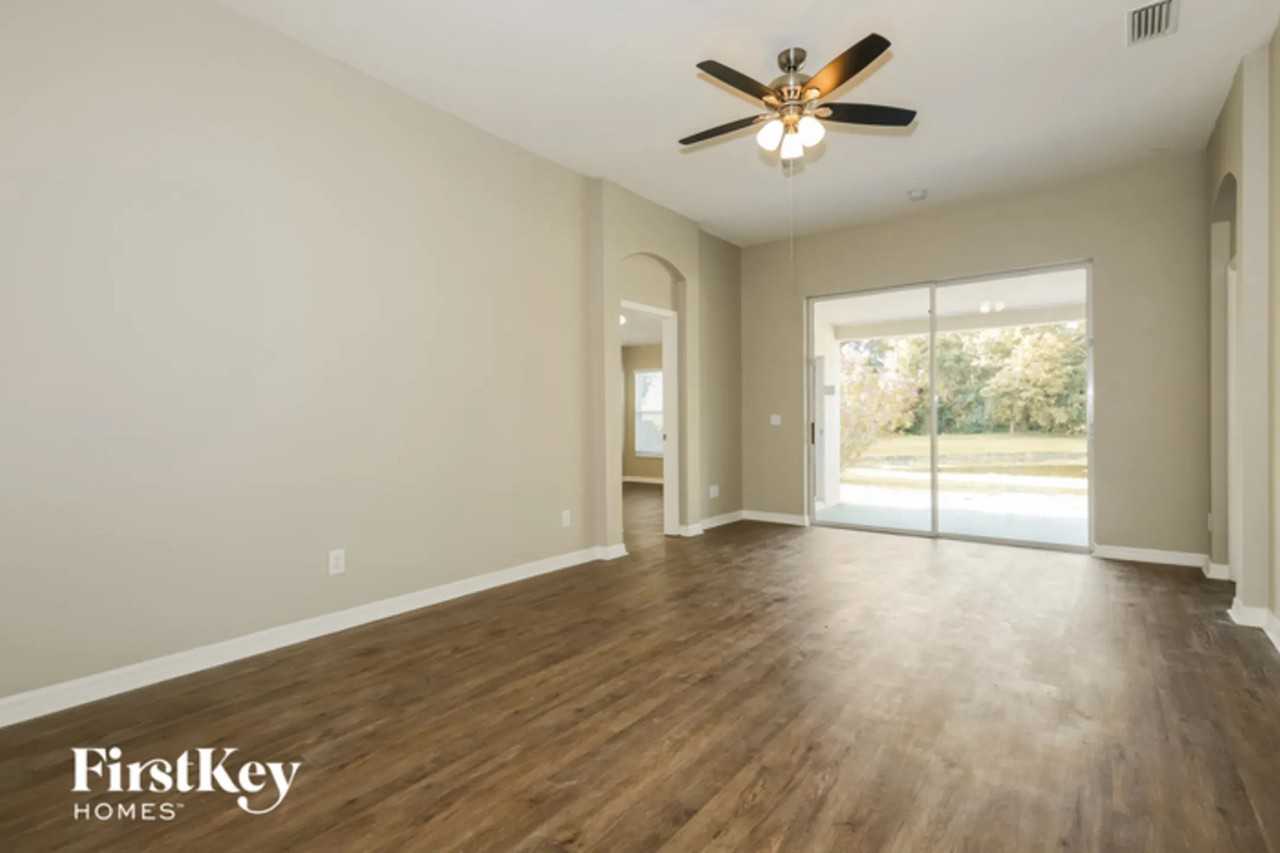 7746 Blue Spring Dr - Photo 3 of 14